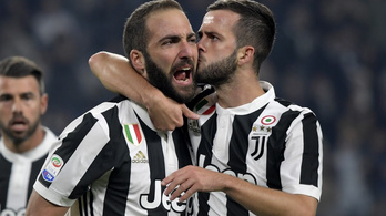 Három Juventus-futballista idő előtt hazament a karanténból