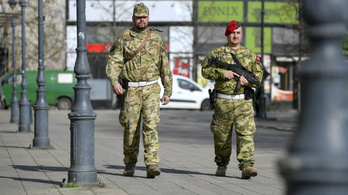 Péntek reggel óta több katona van jelen az utcákon Magyarországon