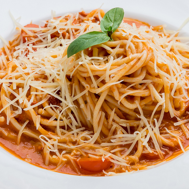 Nápolyi spagetti rengeteg zöldséggel – Az olasz konyha egyszerű csodája