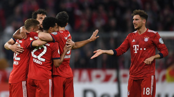 Kétmillió eurót dobott össze három Bayern-futballista a koronavírus ellen