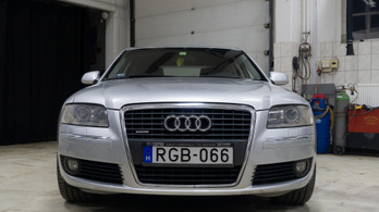 Audi A8 3 millióért, javítás 4-ért