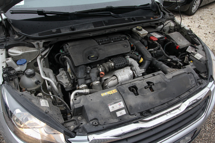 A 1,6 literes dízel Peugeot motorokról túl sok rosszat nem hallani, a megbízhatóságuk az elhasználtság függvényében változik