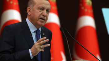 Erdogan héthavi fizetését ajánlotta fel a szegényeknek