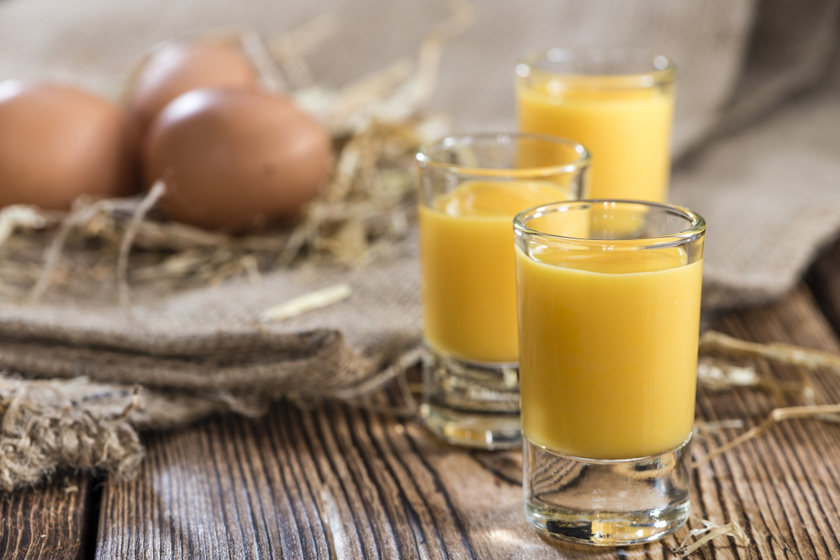 Ünnepi krémes tojáslikőr régi családi recept szerint: nincs ennél finomabb