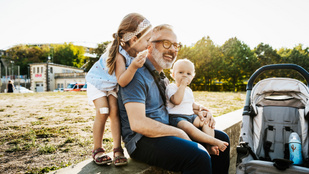 A legidősebb apukák 80 fölött is gyereket nemzenek – de ez nem feltétlenül jó