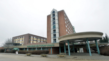 Kirúgták a Fejér megyei kórház igazgatóját