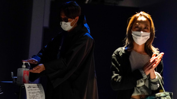 Japánban a tömény szeszt is csatasorba állítanák a koronavírus ellen
