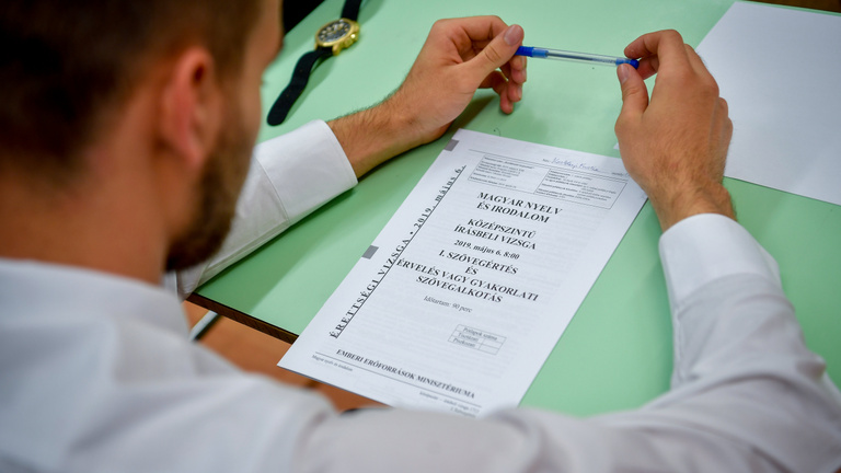 Coronavirus: Only written tests this year at Hungarian high school final exams
