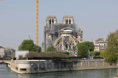 Így néz ki a Notre-Dame egy évvel a tűzvész után: közeli fotók a székesegyházról