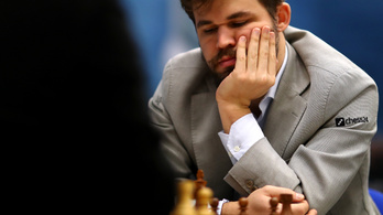 A sakkvilágbajnok százjátszmás meccset játszott a legfiatalabb magyar nagymesterrel