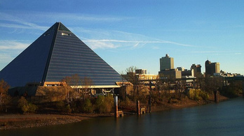 Mocsár van a világ egyik legnagyobb piramisában