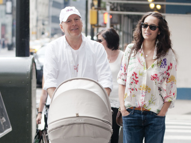 Willisék sétálni vitték a lányukat Manhattanben