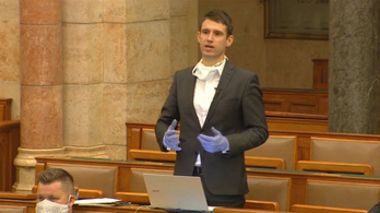 Szondát kért az esti parlamenti vita közben a kormánypárti képviselőkre egy független képviselő