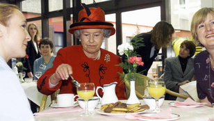 Így készül II. Erzsébet királynő kedvenc süteménye