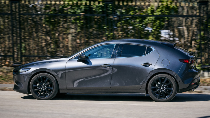 Ha van egy kis szerencsénk, a Mazda fejleszt még Skyactiv-X technológiás motorokat, több lóerővel
