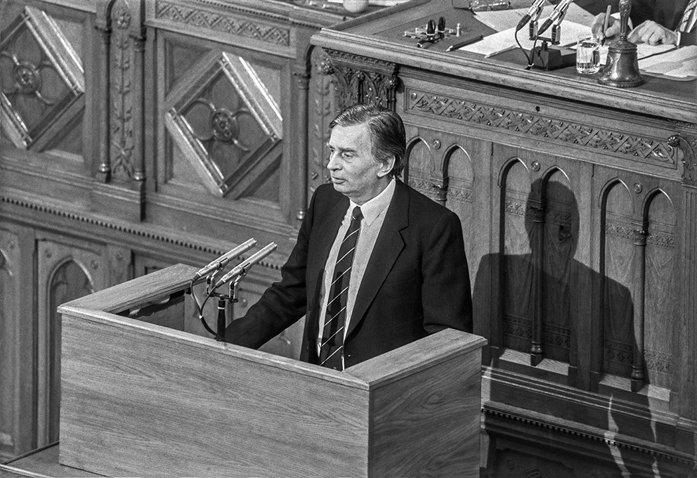 1990. május 2 A Parlament alakuló ülése