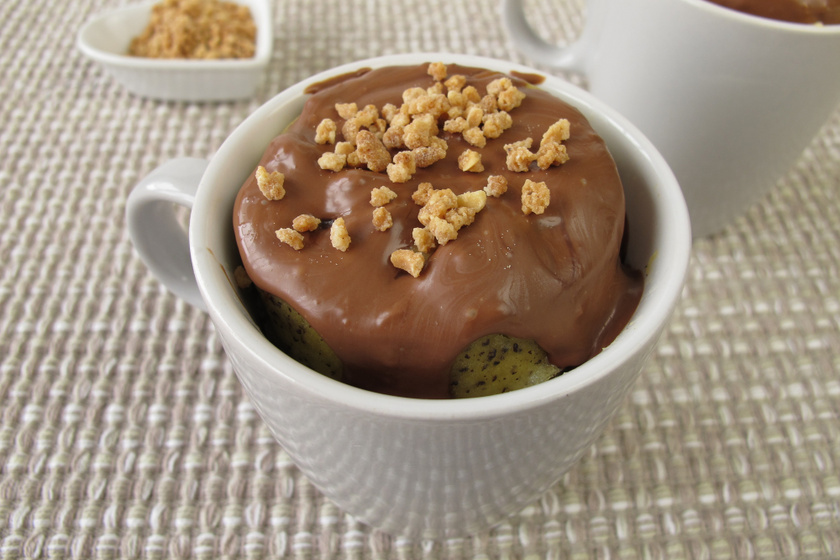 Bögrés, mikrós mákos süti szempillantás alatt: csokiöntettel még finomabb