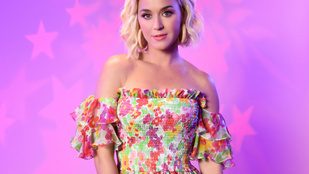 Katy Perrynek méhen belülről intett be a lánya