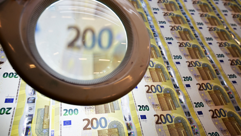 Jó ötlet Sorostól az 1000 milliárd eurós pénzosztás?