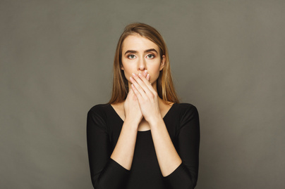 A pikkelysömör nem csak a könyökön és térden jelentkezhet - A szájban is okozhat kellemetlen tüneteket