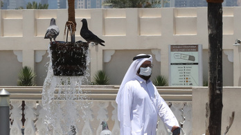 Három év börtön is járhat, ha valaki nem visel maszkot Katarban
