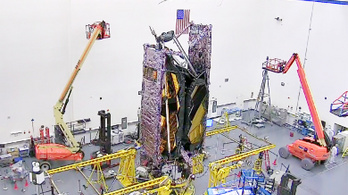 Megmutatta a NASA, hogy csomagolja be a teniszpálya méretű teleszkópot egy rakétába