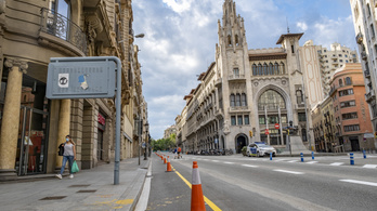Több kilométernyi járdát szélesítenek ki Barcelonában
