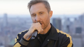 David Guetta borzasztó módját választotta a tiszteletadásnak