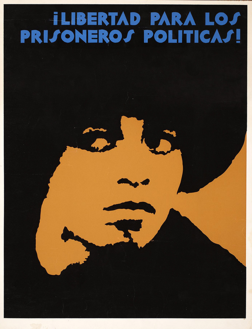 "Engedjék szabadon a politikai foglyokat! – 1971-es plakát, rajta Angela Davis.