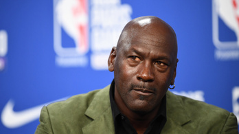 Michael Jordan százmillió dollárt adományoz a rasszizmus elleni harcra
