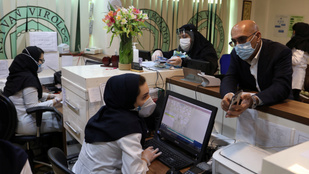 Irán: Nem a járvány súlyosbodik, csak a szűrés lett hatékonyabb