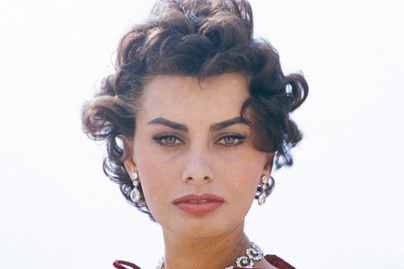 Sophia Lorent fiatalon plasztikára akarták kényszeríteni: elképesztő, mit kritizáltak a külsején