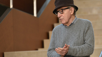 Amerikában botrány lett belőle, de Magyarországon is megjelenik Woody Allen önéletrajza