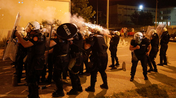 Tüntetések és rendbontások több montenegrói városban