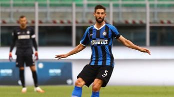 Üres kapus ziccerből az ellenfelet indította az Inter játékosa