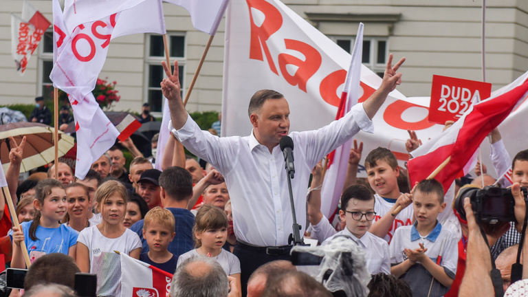 A koronavírus feje tetejére állította a lengyel elnökválasztást