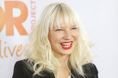 Az énekesnő 44 évesen nagymama lett: így jelentette be az örömhírt Sia
