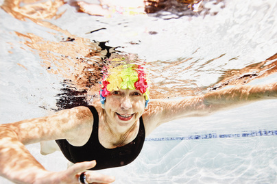 Magas vérnyomással küzdesz? 7 ok, amiért az úszás igazán jótékonyan hat a betegségre