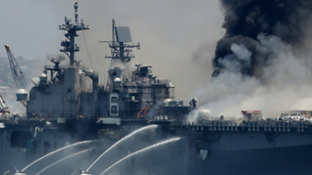 Tűz ütött ki egy amerikai hadihajón