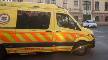 Kiszivárgott egy hangfelvétel a mentősöktől, letesztelték Covidra a Mikulást