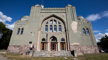 Az ország második legnagyobb vidéki zsinagógája egy bezárt bútorbolt
