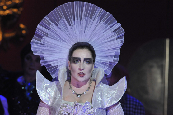 Az operák, színdarabok nőképe: a házasság az élet értelme?