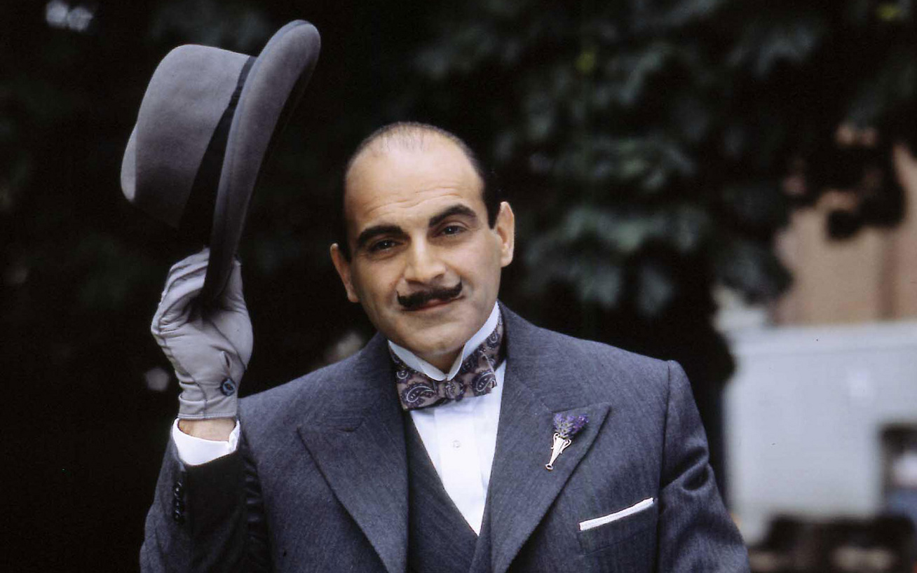 Ő volt Poirot: a 74 éves David Suchet-t nem biztos, hogy felismernéd az  utcán - Világsztár | Femina