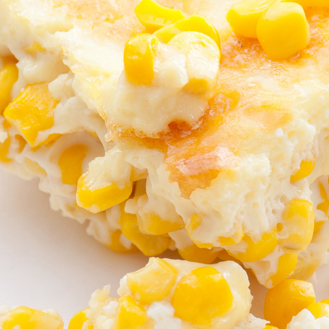 Abbahagyhatatlanul finom, krémes, fűszeres kukoricagratin – Ha unod a krumplis köreteket