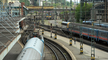 Akár 120 perces késések is lehetnek a Budapest-Cegléd-Szolnok vasútvonalon