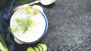 Hideg, mediterrán joghurtleves – ennél bevetheted a kedvenc fűszereid