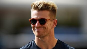 Percekkel a Brit GP edzése előtt szerzett pilótát a Racing Point