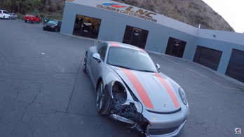 Nézd ahogy rendbe hoznak egy törött, ritka Porsche 911 R-t