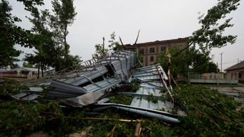 Egy régi malom teteje is leszakadt a viharban Soltvadkerten