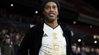 Kétszázezer dollárért elhagyhatja Paraguayt Ronaldinho